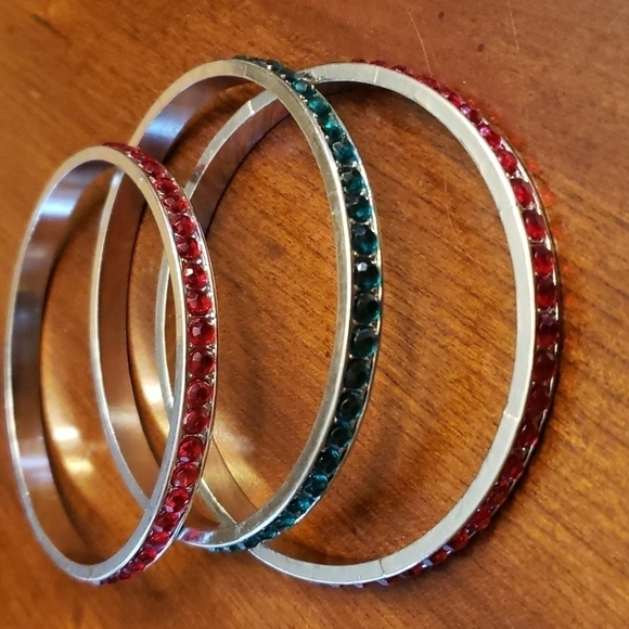 Bangle Set Red and Green Rhinestones Christmas Costume Jewelry EUC - Picture 3 of 6